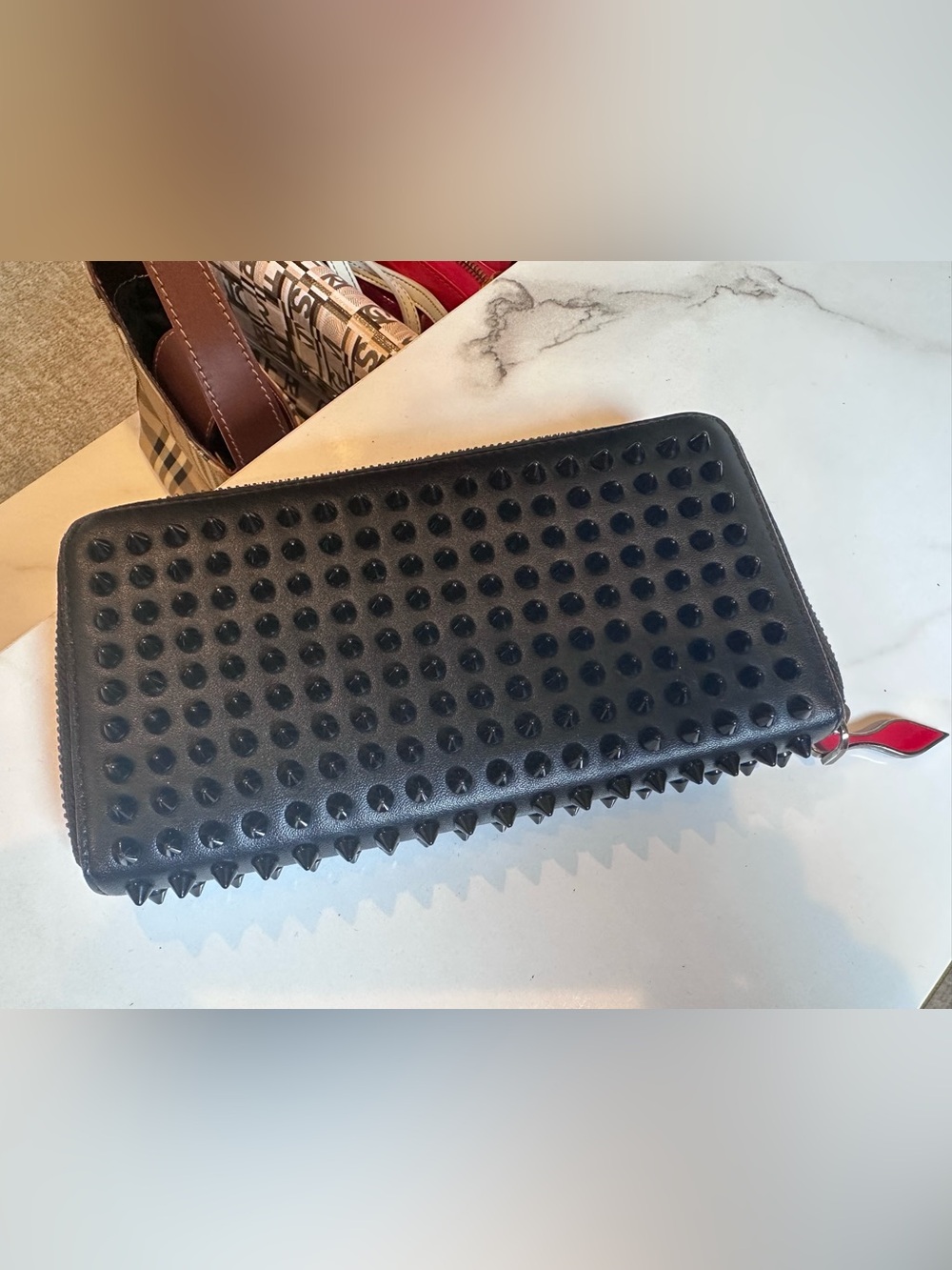 Christian Louboutin Panettone Zip
Around Long Wallet Studs Black
Leather Italy - Picture 2 of 8